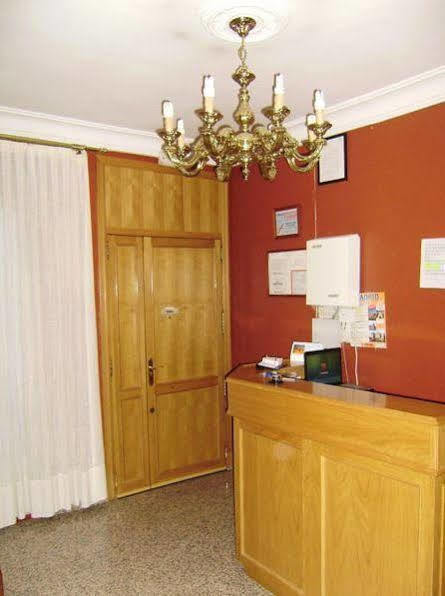 Hostal Miguel Angel Мадрид Екстер'єр фото